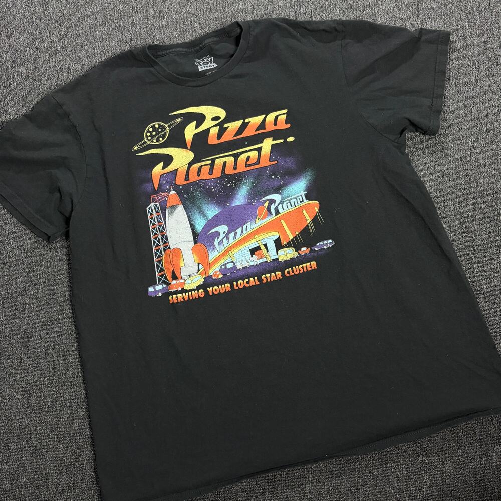 Vintage Y2k Toy Story Disney Pizza Planet Black Graphic Tee Men's XL